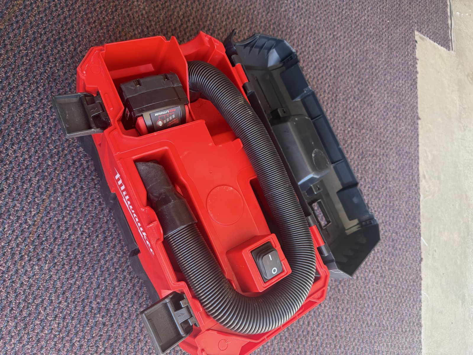 Milwaukee vacuum