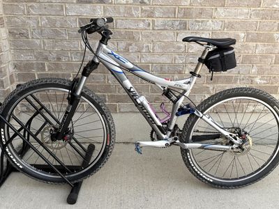 2008 Specialized FSR XC Full-Suspension Mountain Bike – Small 17”