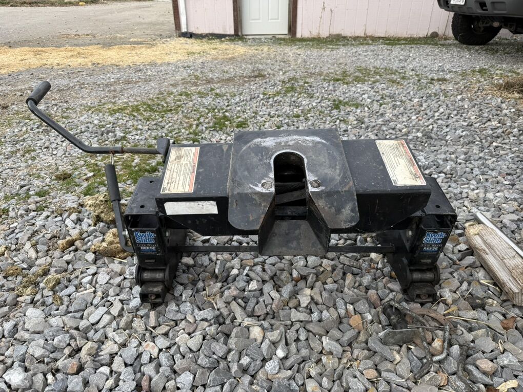 Kwik-Slide 5th wheel hitch