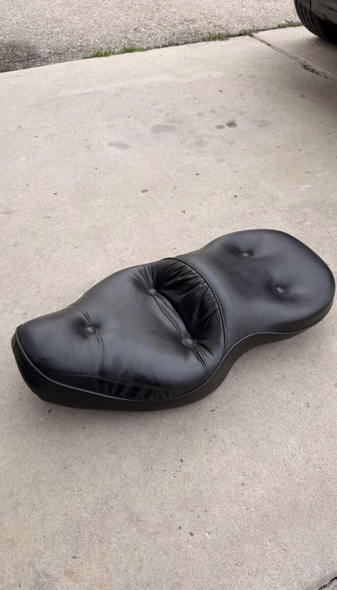 1998 sportster seat
