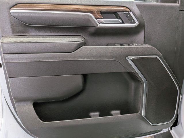 Main image 11