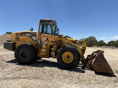 Komatsu WA320 Wheel Loader
