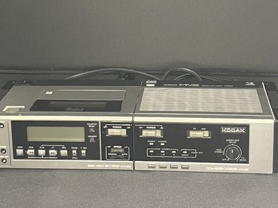 Kodak MVS Modular Video System MVS-3000 8mm Video Recorder + MVS-550 Converter/Charger Vintage
