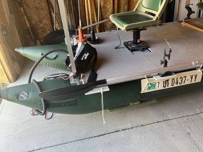 Pontoon Fishing Boat