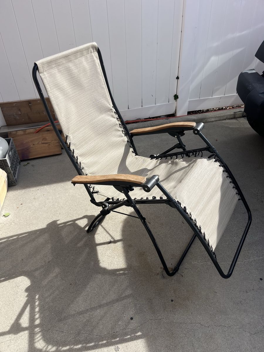 Outdoor Zero Gravity Reclining Lounge Chair with Beige Fabric and Wood-Look Armrests
