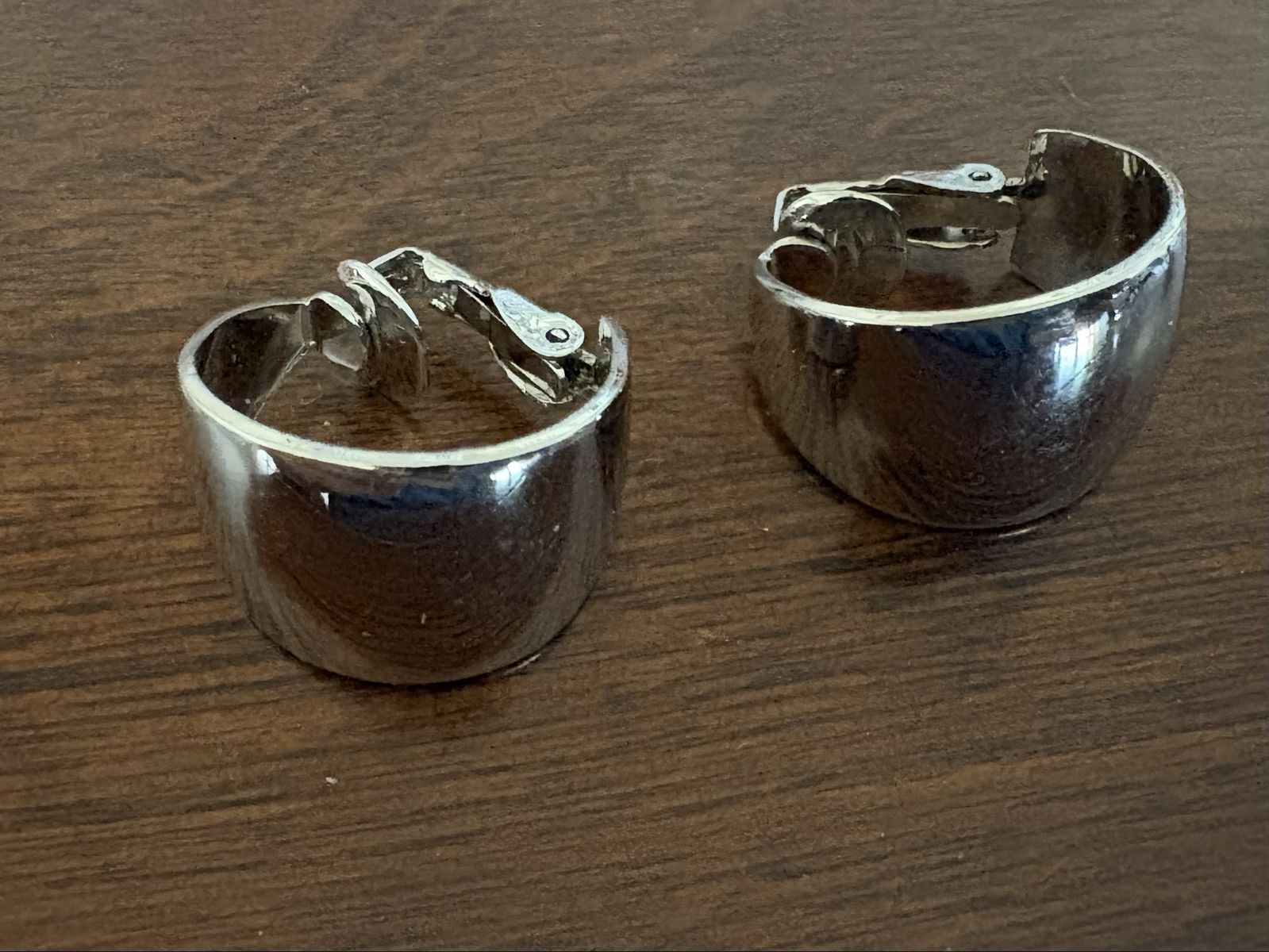 Main image 2