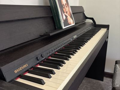 Suzuki Digital Piano with 88 Weighted Keys and Pedals - Dark Wood Finish