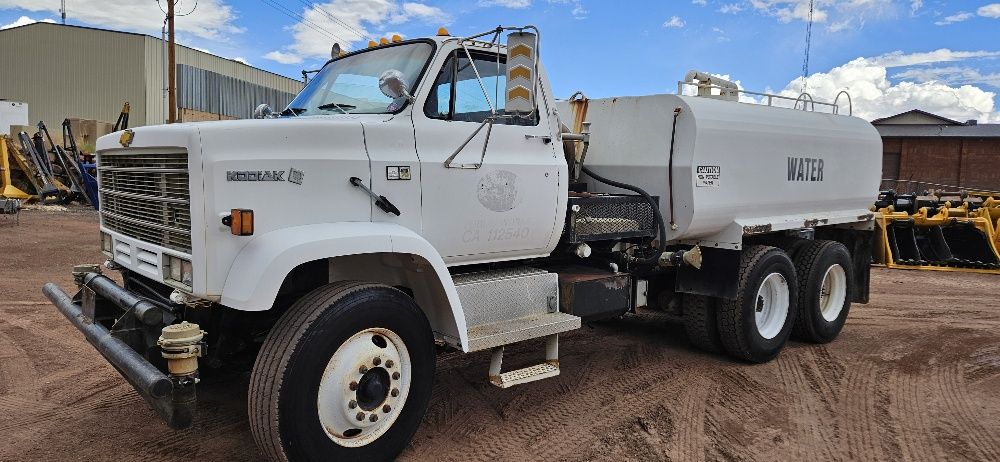 1985 Kodiak 3,000 Gallon Water Truck