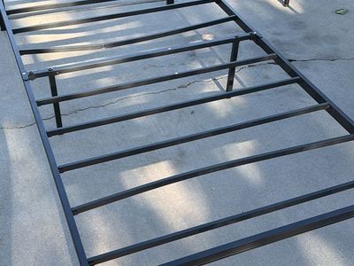 Black Metal Twin Size Bed Frame Platform with Slats