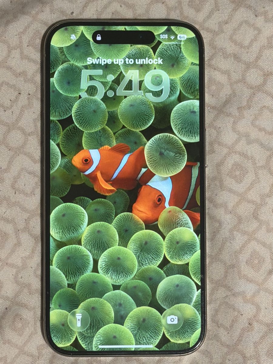 iPhone 15 pro unlocked