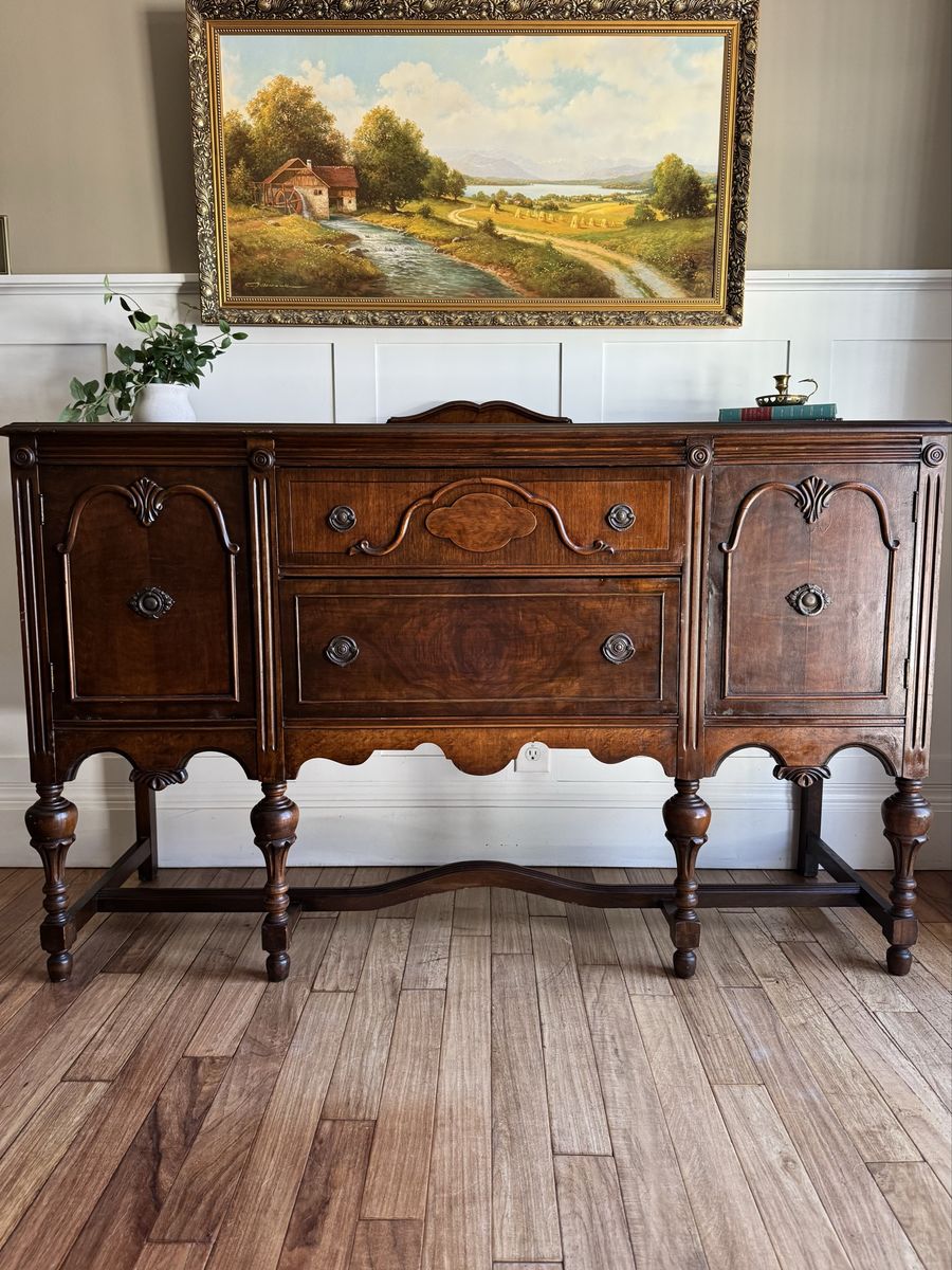 Antique Thomasville Sideboard Buffet Flame Mahogany Drawers
