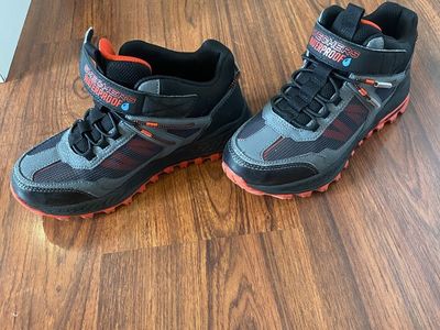 Boys water boots
