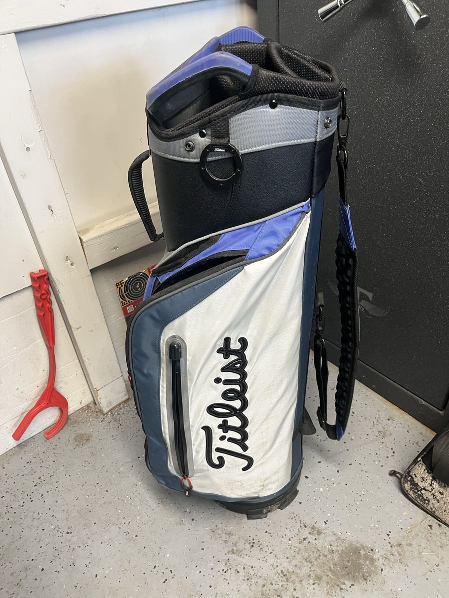 Titleist golf bag