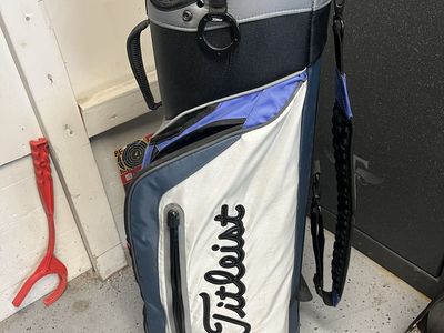 Titleist golf bag