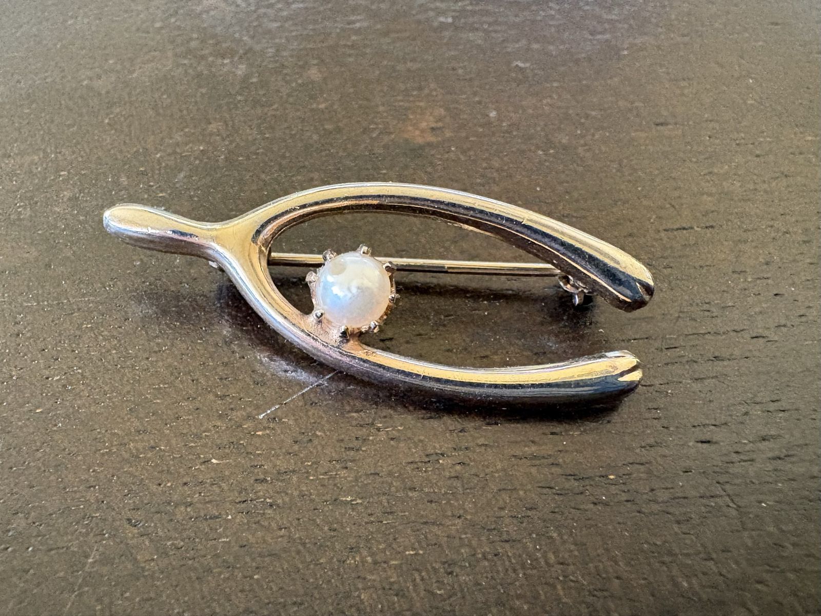 Vintage Gold Tone Wishbone Pin W/ Pearl