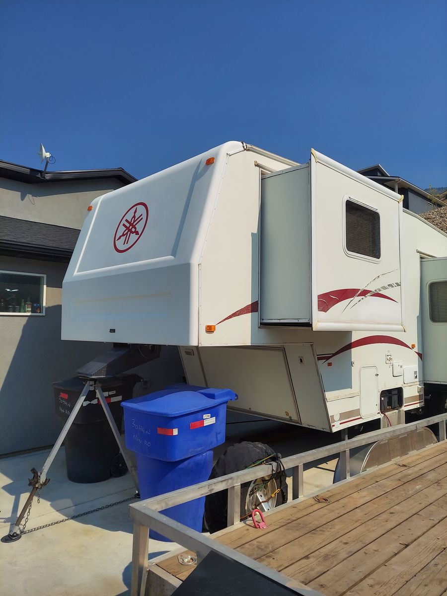 2001 Fleetwood Terry EX 30 5G fifth wheel 