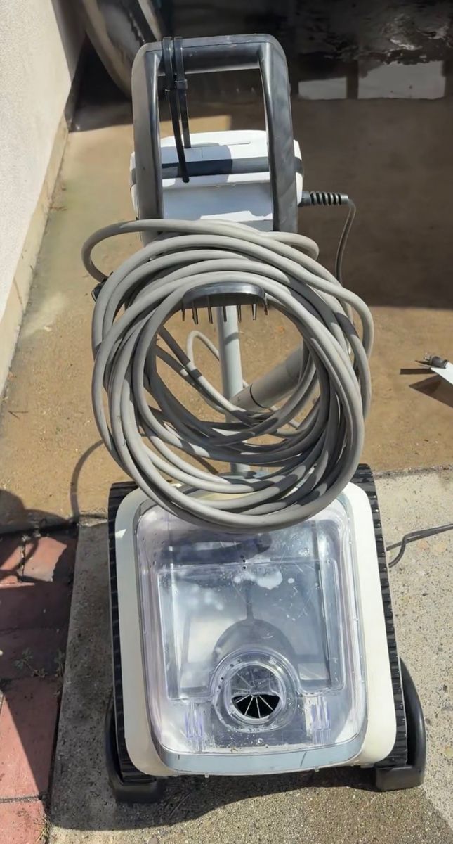 Jacuzzi JCRX robotic pool cleaner. 