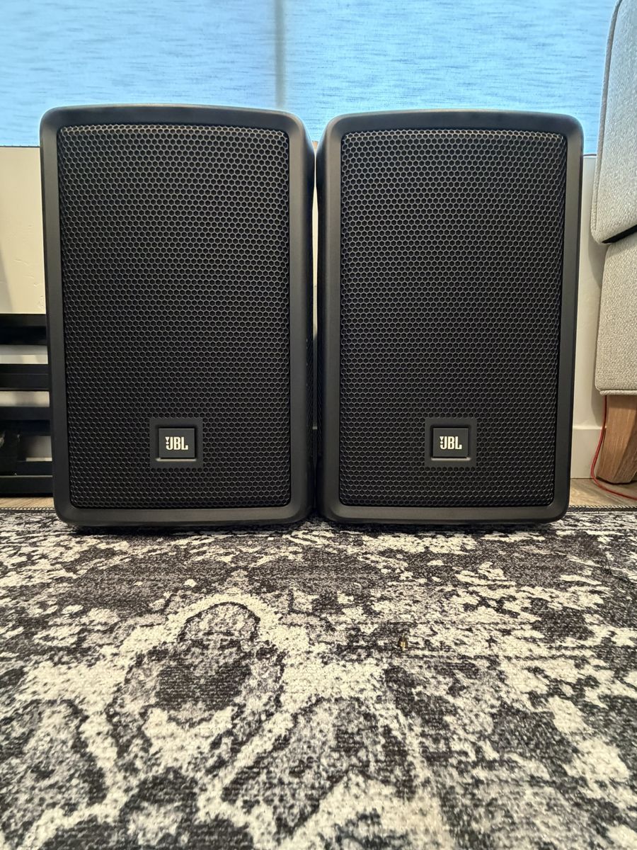JBL IRX108BT Portable powered bluetooth speaker set with stands 