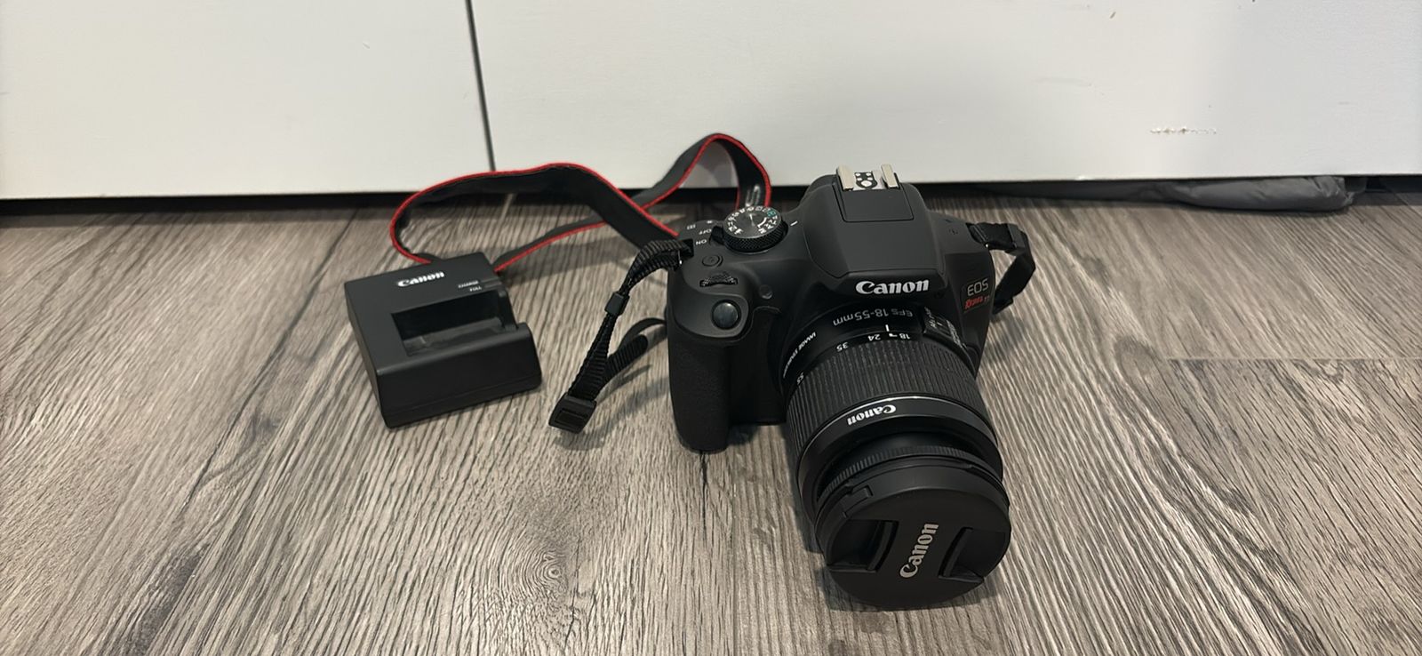 Canon EOS Rebel T7 (like new!)