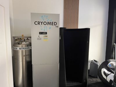 Cryo chamber