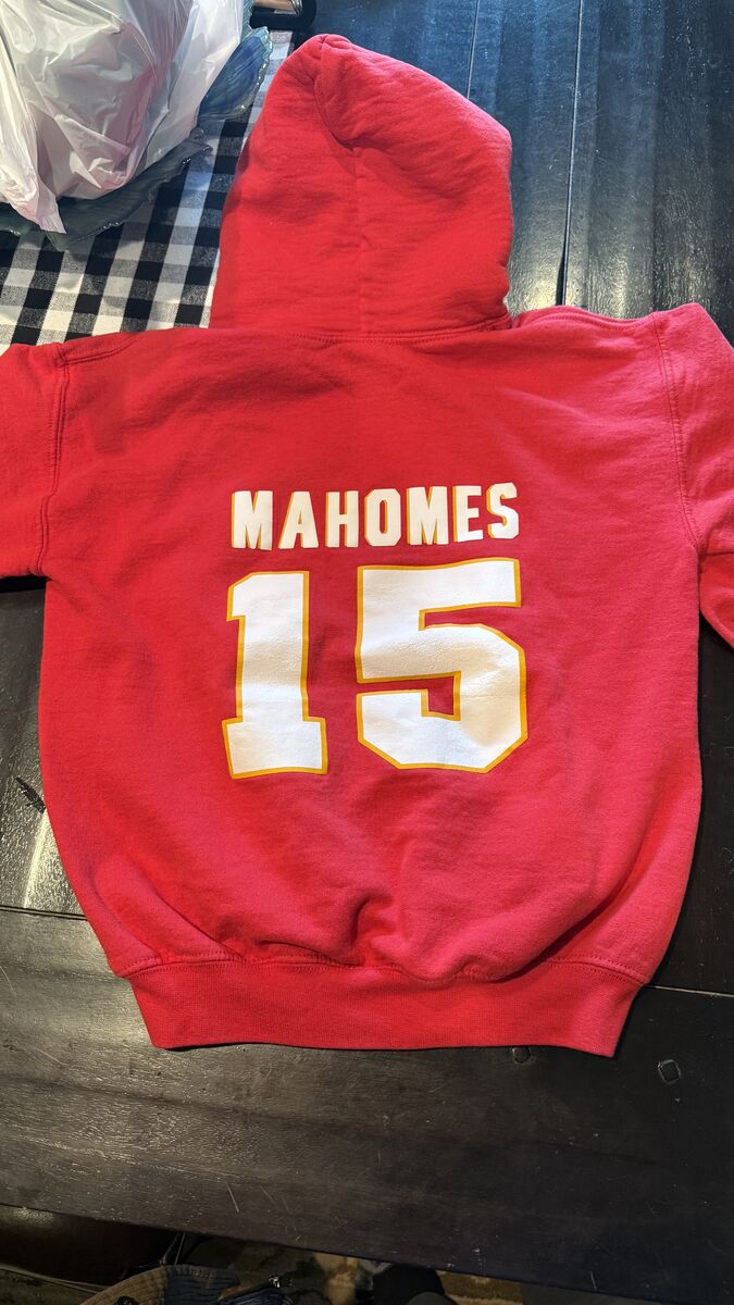 Chiefs / Mahomes Hoodie In Youth Medium