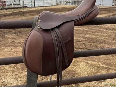 Camelot saddle