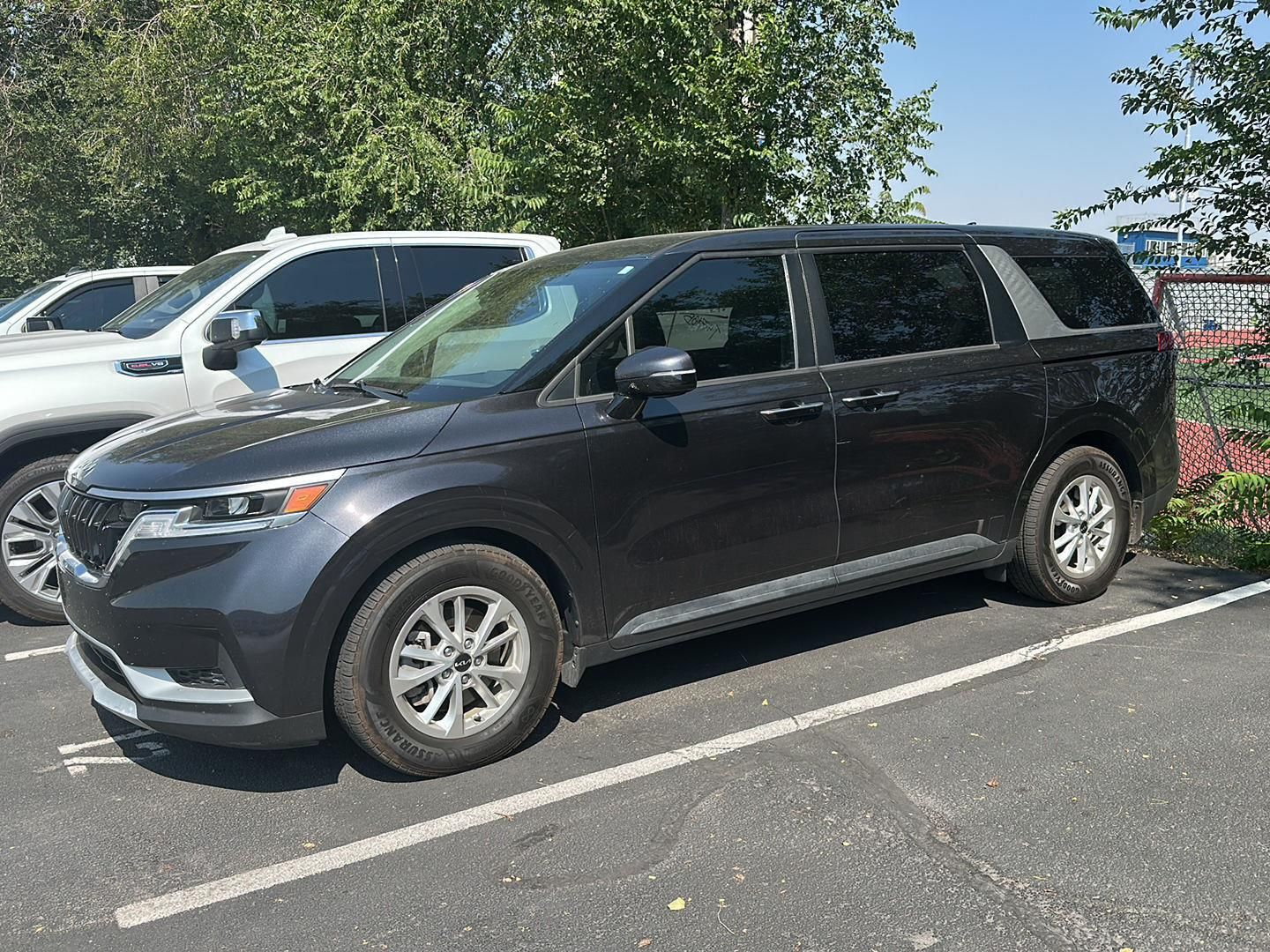 2022 Kia Carnival LX