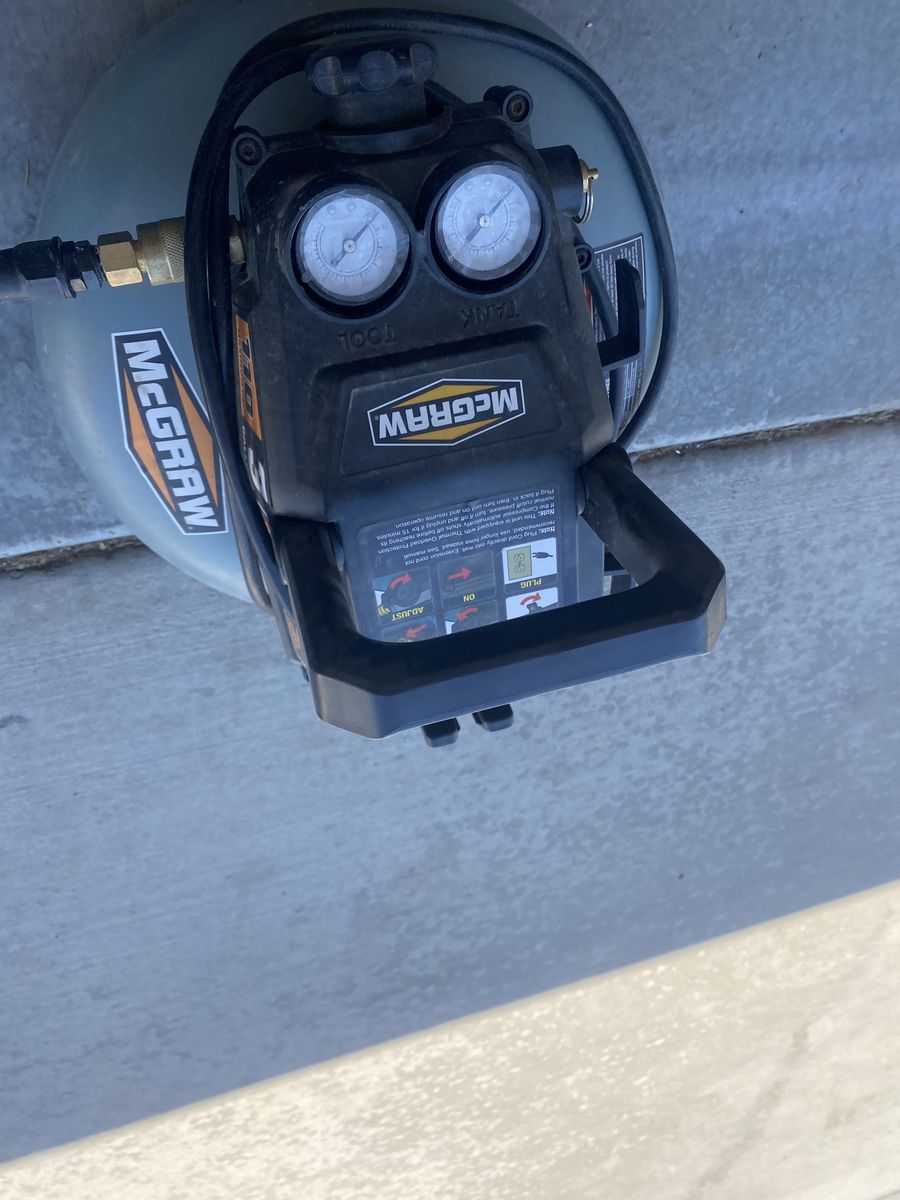 Mcgraw 3 Gallon air compressor