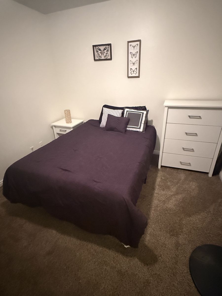 Bedroom Furniture Set