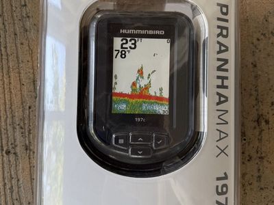 Humminbird PiranhaMAX 197c Color Display DualBeam Sonar Fishfinder