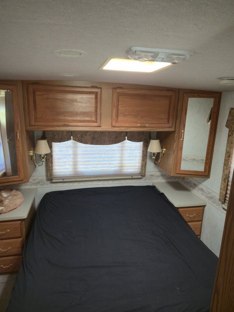 Main image 4
