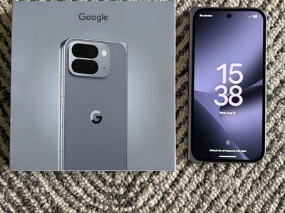 Unlocked Google Pixel 10 Pro Fold Smartphone in mint condition 256gig