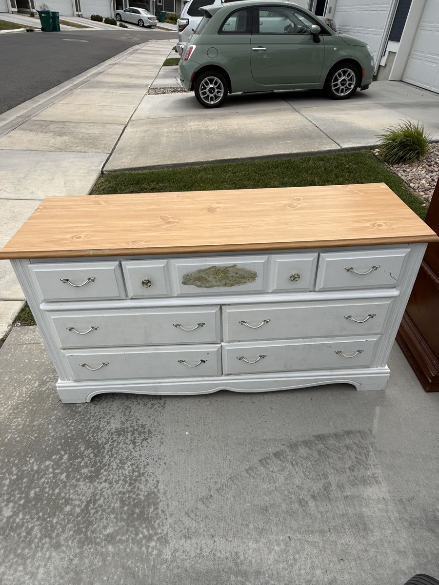 White 6-Drawer Dresser with Wood Top & Silver Handles - Minor wear