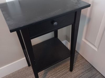Bedside tanle