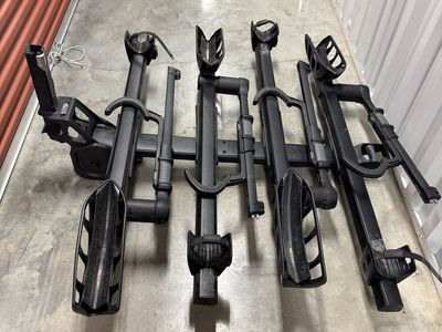 Thule T2 Pro XT 4-Bike Hitch Mount Rack - Black, Excellent Condition