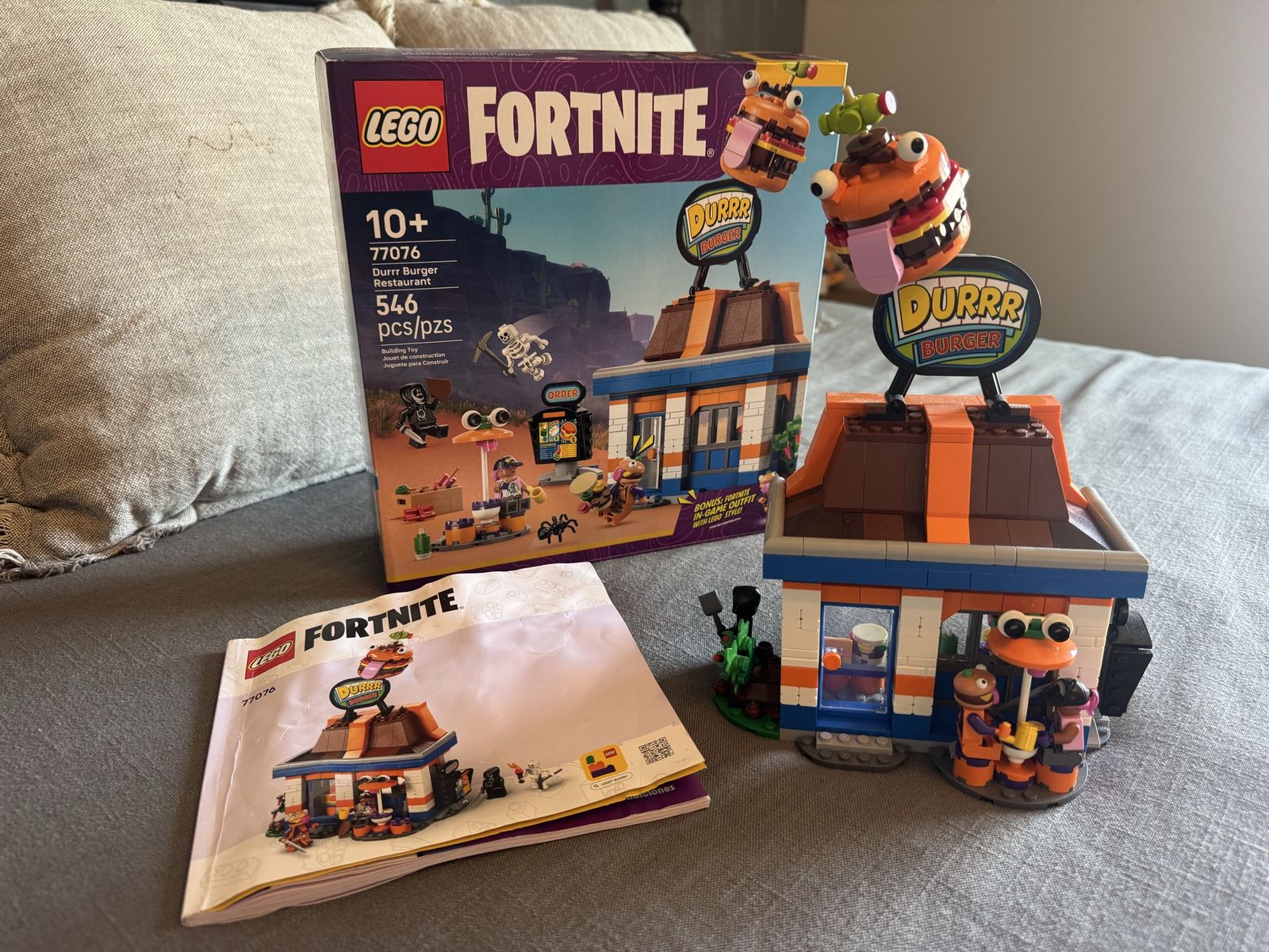 LEGO Fortnite Durrr Burger Restaurant Set 77076 (546 Pcs) - Complete with Box & Instructions