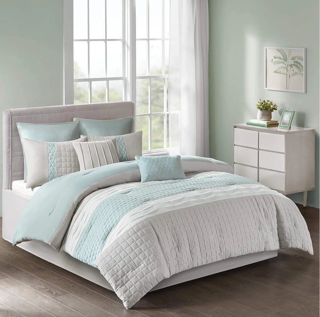 NEW 510 DESIGN Cozy Comforter Set - Geometric Honeycomb Design, All Season Down Alternative Casual Bedding with Matching Shams,