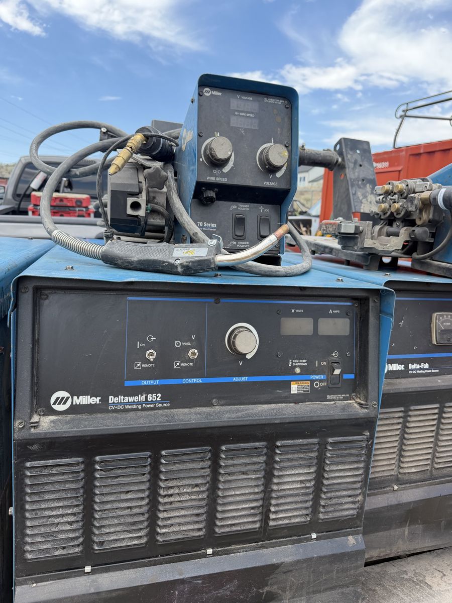 miller welder : deltaweld 652