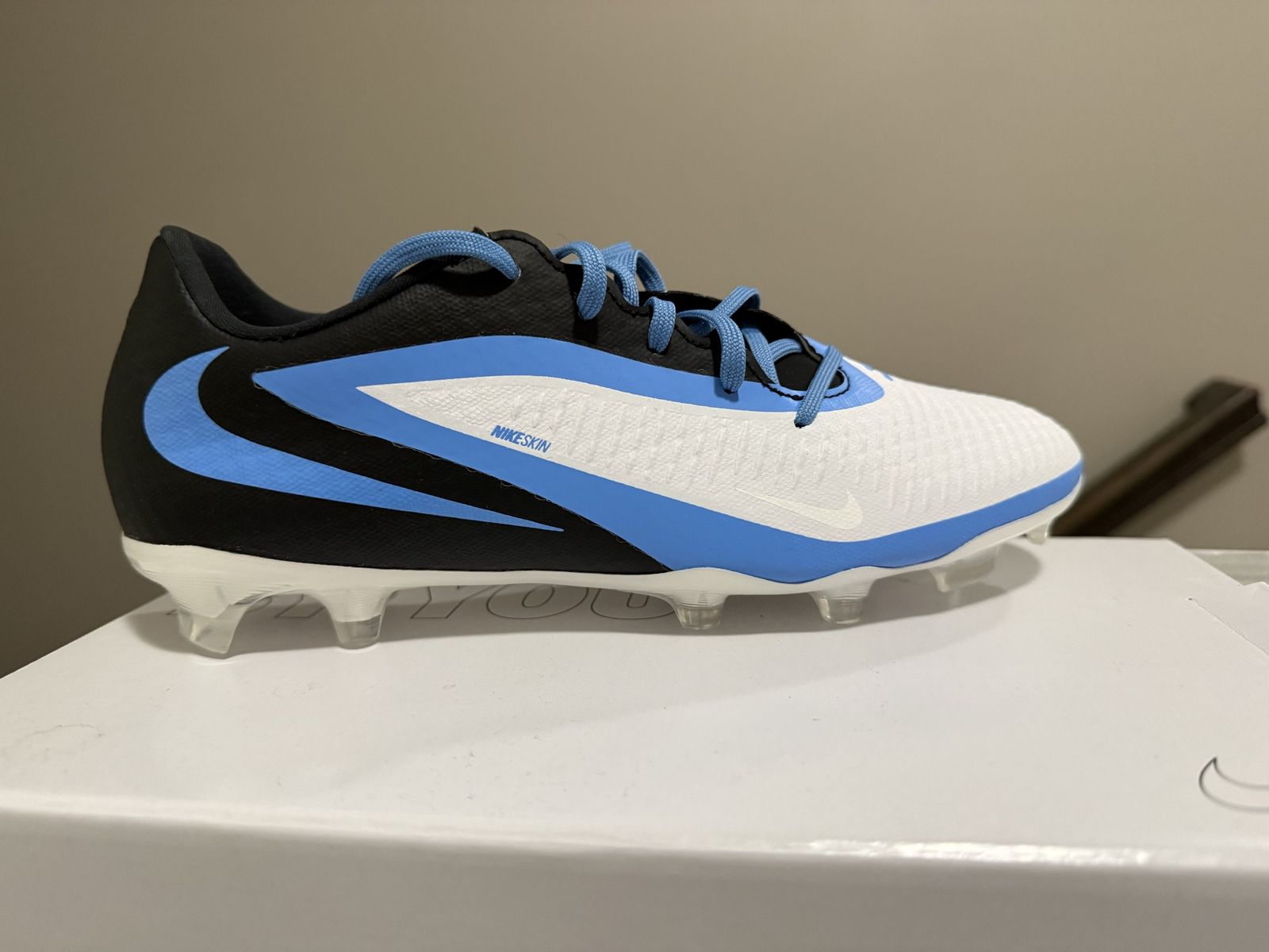 Nike Phantom 6 Low Academy