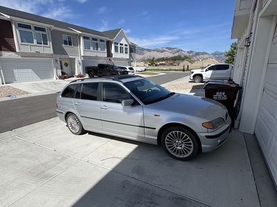 2004 BMW 3 Series 325xi