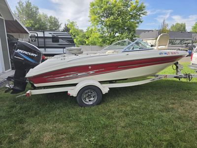 2004 Sea Ray 185 Sport/Fishing
