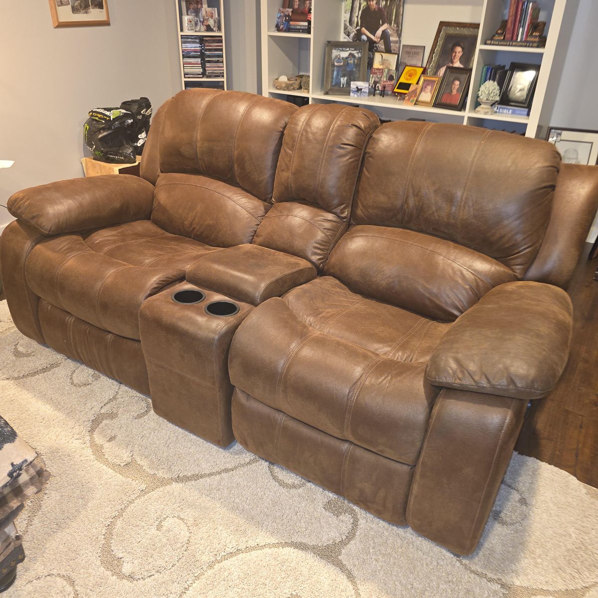 Nice Sofa Recliner