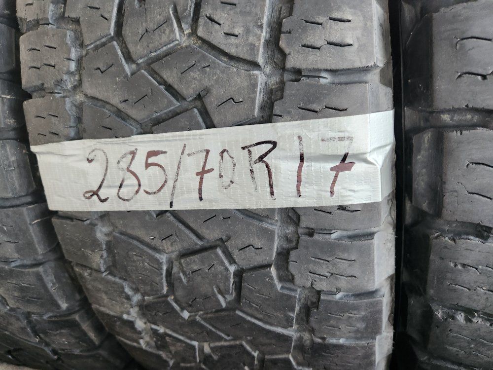 285/70r17 toyo open country at