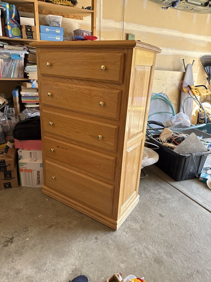 Dresser / chest of drawers solid oak