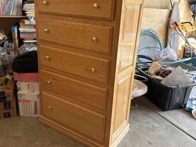 Dresser / chest of drawers solid oak