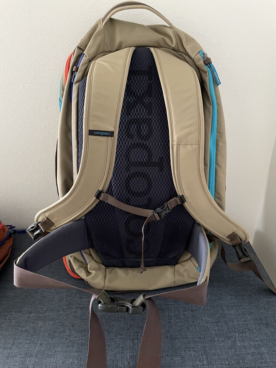 Main image 6