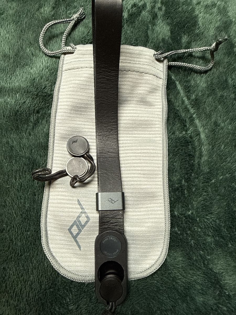 Peak Design Premium Leather Black Cuff Camera Strap with Anchor Links and Pouch