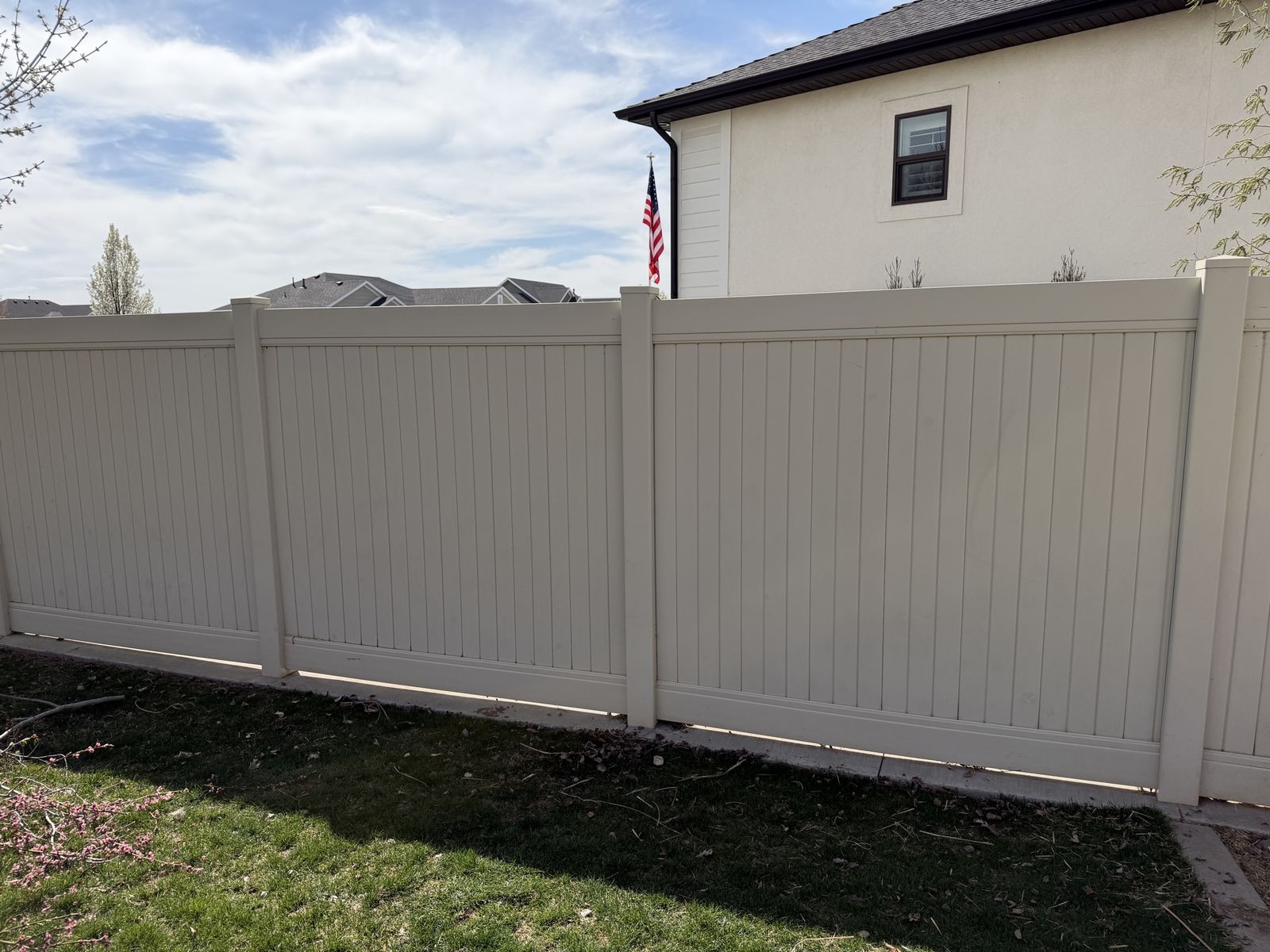 TAN VINYL FENCE PANELS