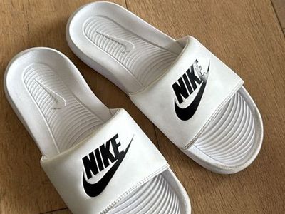 Nike slides