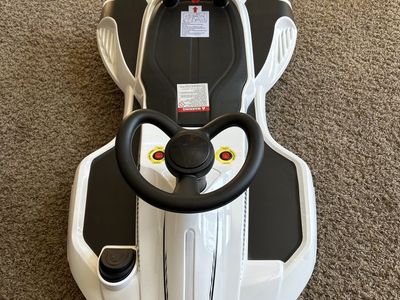 Battery Powreted Swivel Car